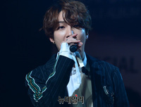 [포토] 딕펑스 김태현, 기분좋은 보이스로 복귀