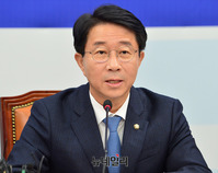 [포토] 정책조정회의서 발언하는 조정식 정책위의장