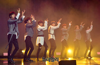 [포토] 아이돌그룹 온앤오프, 화려한 퍼포먼스