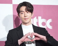 [포토] 하트 그리는 남주혁