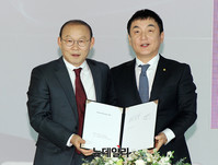 [포토] 'BMW X4' 후원받은 박항서 감독