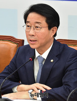 [포토] 발언하는 조정식 더불어민주당 정책위의장