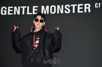 [포토] 래퍼 그레이, 자신감 넘치는 포즈