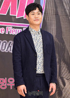 [포토] 배우 김성균, 훈훈한 패션