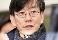 [포토] 19시간 경찰조사 후 귀가하는 손석희