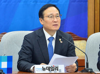 [포토] 확대간부회의서 발언하는 홍영표 