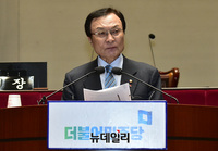 [포토] 모두발언 하는 이해찬 더불어민주당 대표