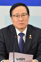 [포토] 모두발언하는 홍영표 민주당 원내대표