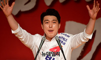 [포토] 지지호소하는 박진호 청년최고위원 후보