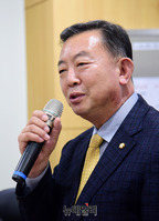 [포토] 인사말하는 이찬열 바른미래당 의원