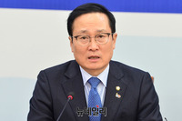 [포토] 모두발언하는 홍영표 민주당 원내대표