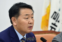 [포토] 모두발언하는 김관영 미래당 원내대표