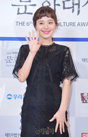 [포토] 배우 이영은, 선한 눈빛으로 손인사