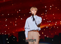 [포토] 솔로로 출발하는 하성운, 애착곡 '문득' 무대