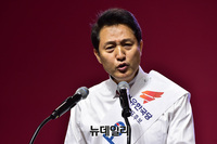 [포토] 지지호소 하는 오세훈 자유한국당 당대표 후보