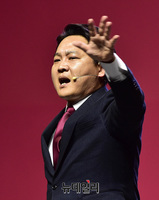 [포토] 발언하는 이근열 자유한국당 청년최고위원 후보