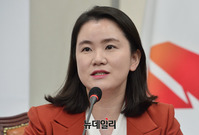 [포토] 모두발언하는 신보라 한국당 청년최고위원