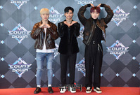 [포토] 아이돌그룹 '트레이' 팬들 위한  하트