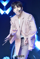 [포토] 솔로가수로 데뷔한 장동우
