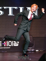 [포토] 아스틴 예람, 신나게 포토타임