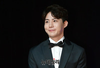 [포토] 뷰티예능 매장 도우미 맡은 장역문