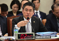 [포토] 답변하는 정승일 산업통상자원부차관
