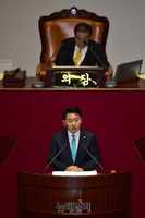 [포토] 교섭단체 대표연설 하는 김관영 원내대표