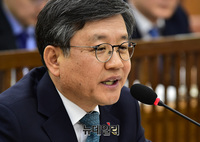 [포토] 답변하는 김창보 중앙선거관리위원 후보자