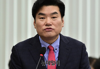 [포토] 법안제안 설명하는 원유철 자유한국당 의원