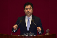 [포토] 발언하는 김종민 더불어민주당 의원