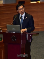 [포토] 국회 출석한 박상기 법무부 장관