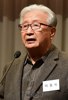 [포토] 인사말하는 이동복 북한민주화포럼 대표