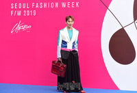 [포토] 패션위크 찾은 뮤지컬 배우 김호영