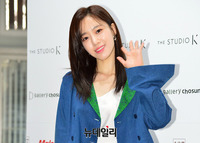 [포토] 상큼하게 손 인사하는 함은정