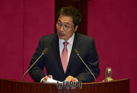 [포토] 대정부질문 하는 이학재 자유한국당 의원