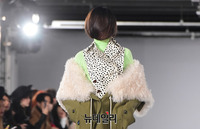 [포토] 4차원 패션 표현한 '비스퍽'