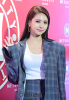 [포토] 가수 김재이, 설레는 손인사