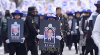 [포토] "46용사, 잊지 않겠습니다"… 도심 추모행진