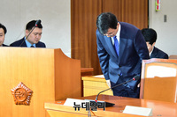 [포토] 인사하는 문성혁 해양수산부 장관 후보자