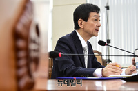 [포토] 답변하는 진영 행정안전부 장관 후보자