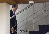 [포토] 드루킹 2심 재판 참석하는 허익범 특검