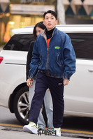 [포토] 가수 그레이, 힙한 걸음걸이