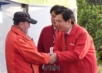 [포토] 4.3보선 총력 유세 나선 황교안 대표