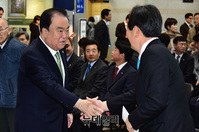 [포토] 헌정기념관에서 만난 문희상-정세균