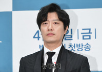 [포토] 까만 넥타이 멘 박희순