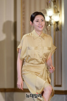 [포토] 계단 오르는 추자현