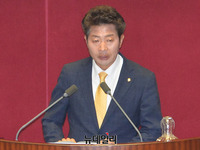 [포토] 국회 본회의서 인사말하는 여영국 의원