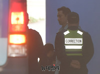 [포토] 강용석, 구속 163일 만에 무죄 석방