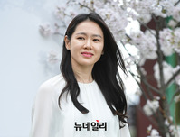 [포토] 결혼식 참석하는 배우 손예진