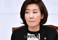 [포토] 입술 깨문 나경원 자유한국당 원내대표